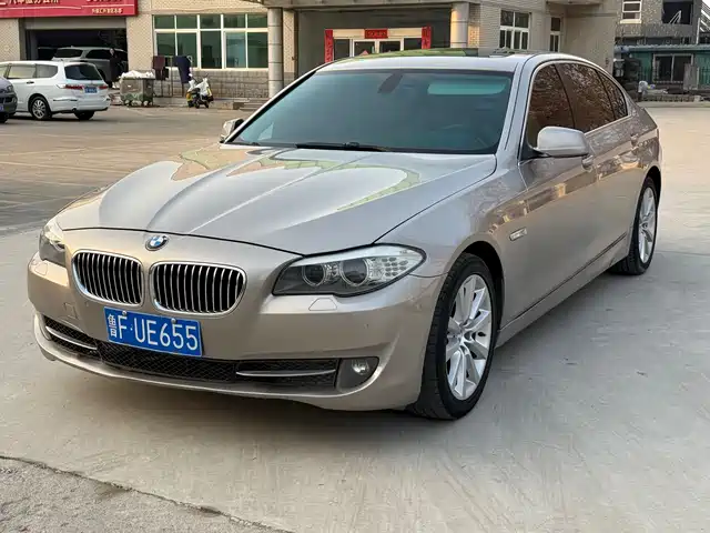 BMW BMW 5 Series 2011