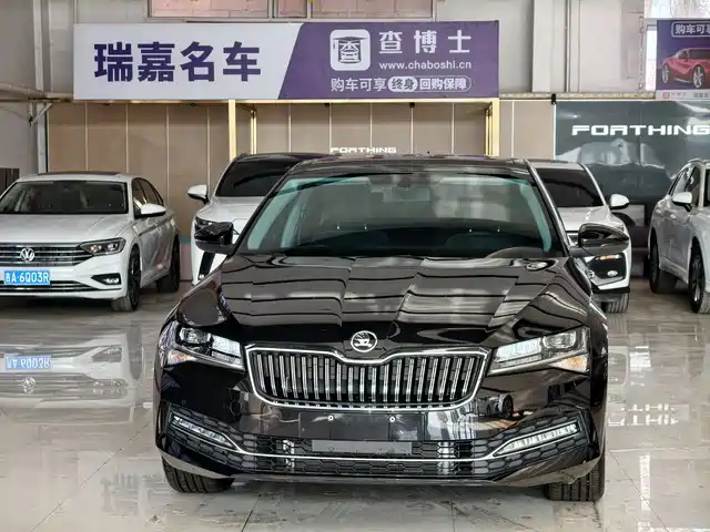 Škoda Superb 2023