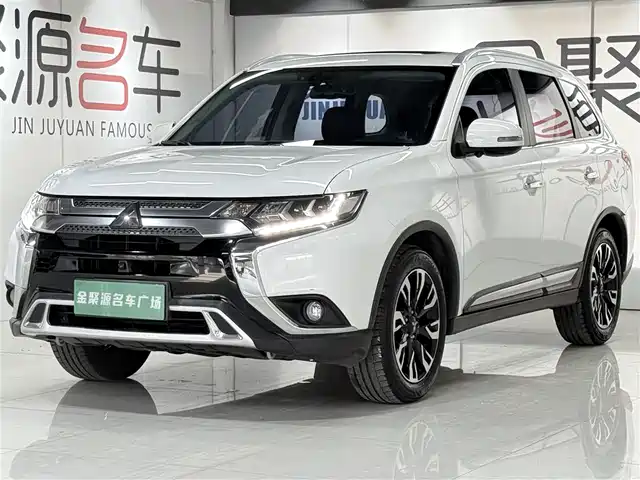 Mitsubishi Outlander 2020