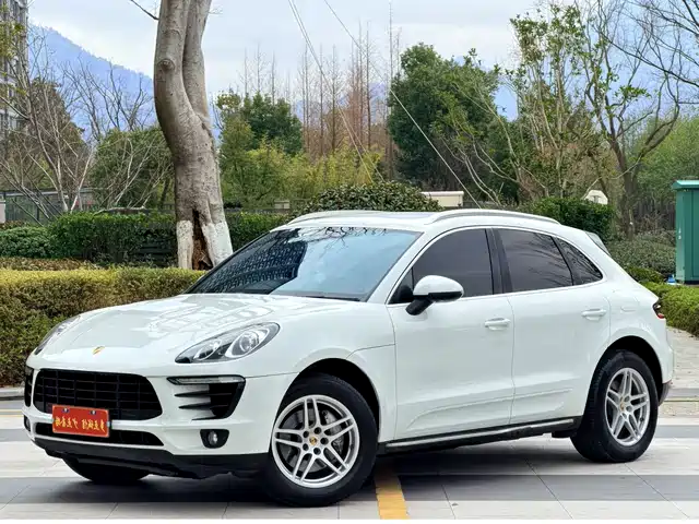 Porsche Macan 2015