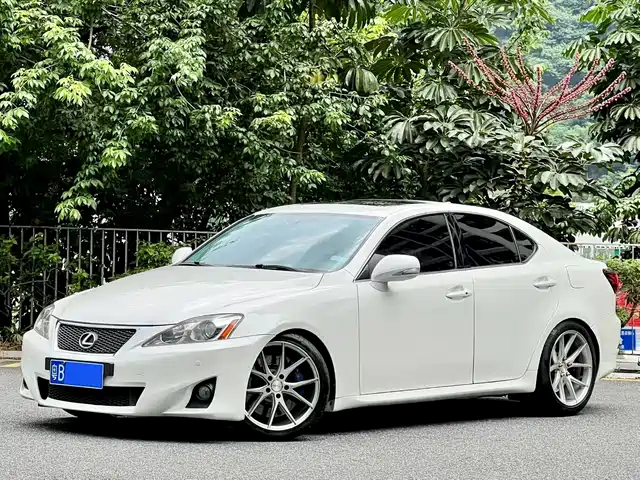 Lexus Lexus IS 2012