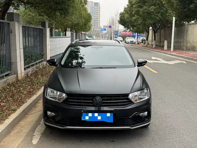 Volkswagen C-TREK 2016