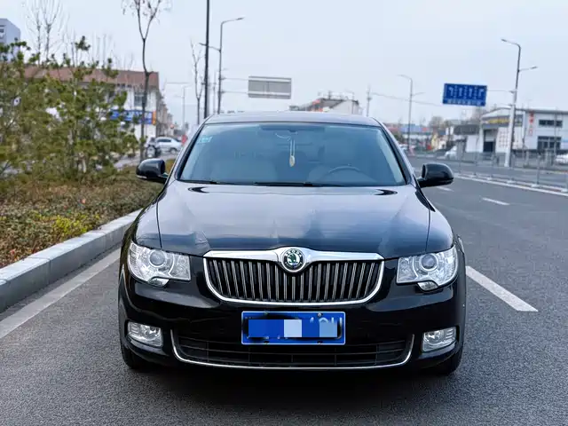 Škoda Superb 2012