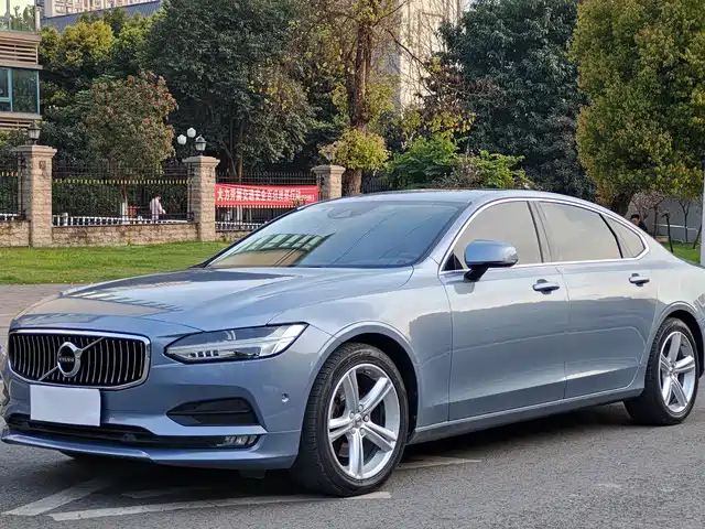 Volvo Volvo S90 2018