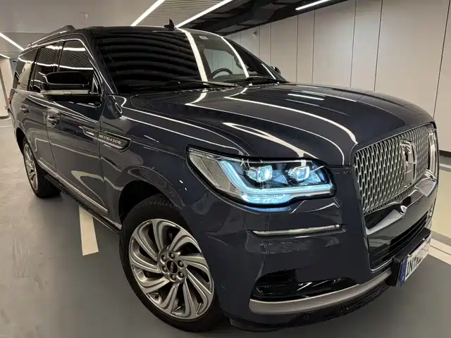 Lincoln Navigator 2022