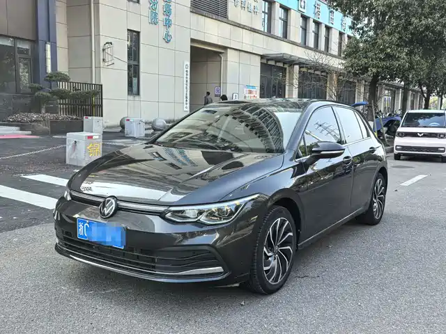 Volkswagen Golf 2022