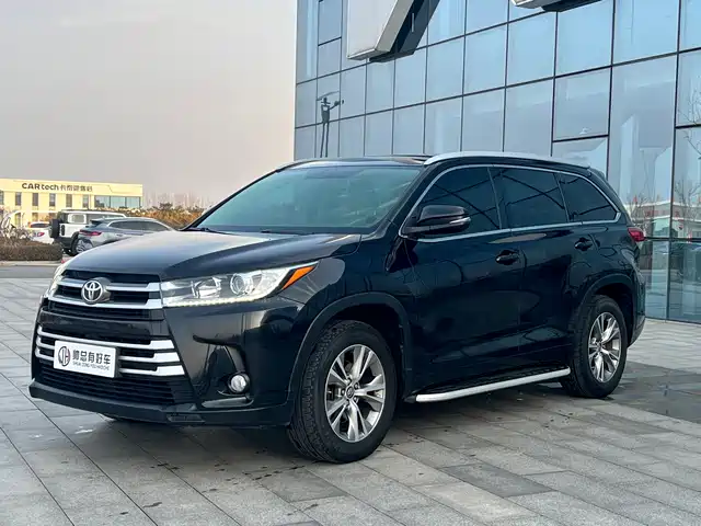 Toyota Highlander 2021
