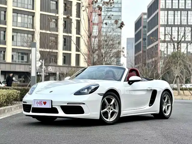 Porsche Porsche 718 2021