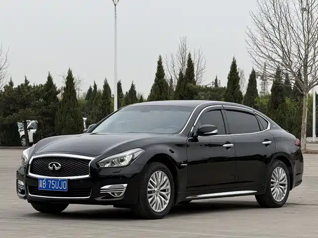 Infiniti Infiniti Q70