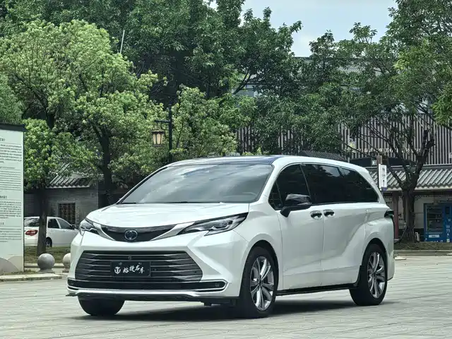 Toyota Toyota Sienna 2024
