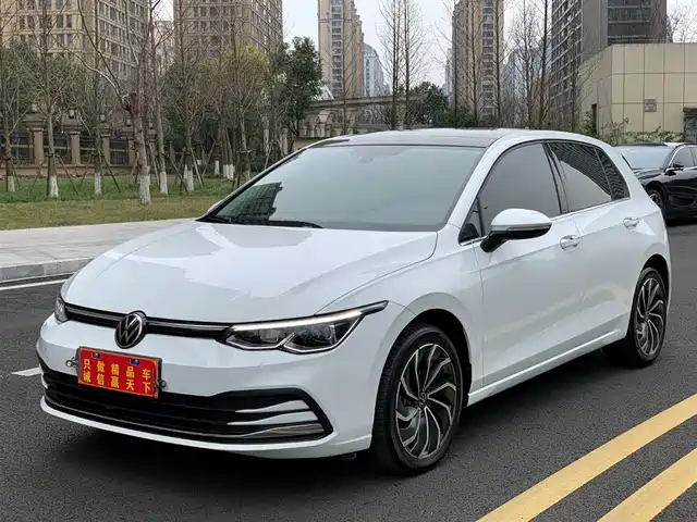 Volkswagen Golf 2022