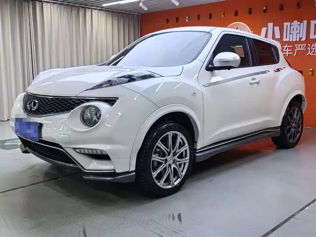 Infiniti Infiniti ESQ 2014