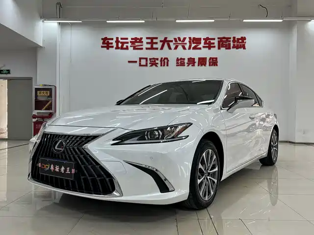 Lexus Lexus ES 2022