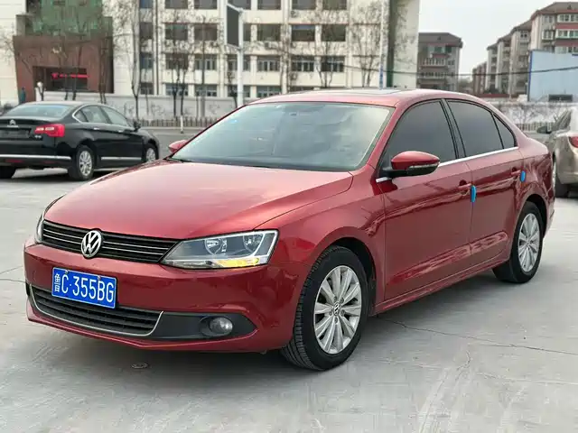 Volkswagen Sagitar 2015