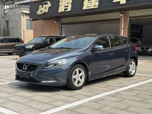 Volvo Volvo V40 2017