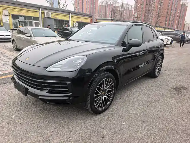 Porsche Cayenne 2022