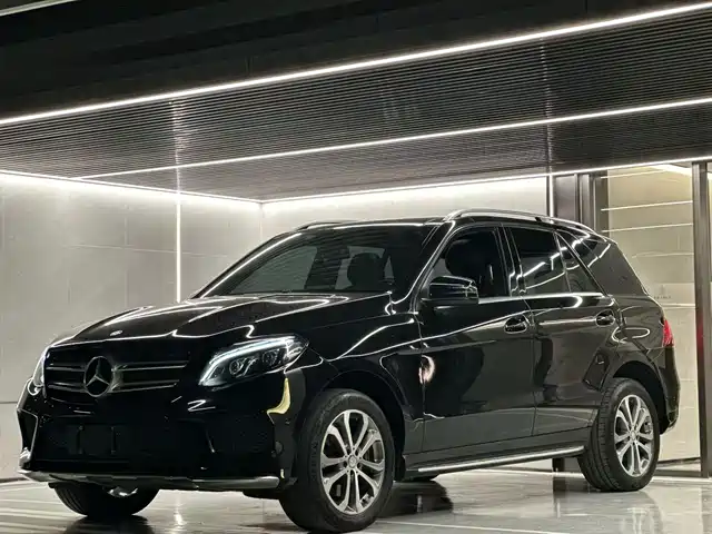 Mercedes-Benz Mercedes-Benz GLE 2016