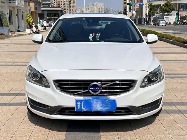 Volvo Volvo S60 2015