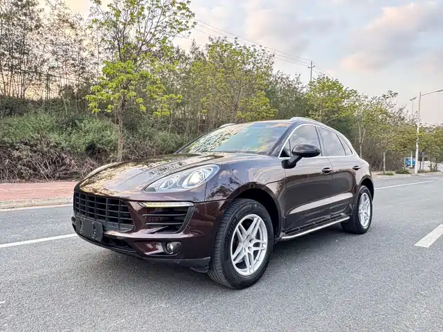 Porsche Macan 2015