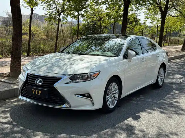 Lexus Lexus ES 2017