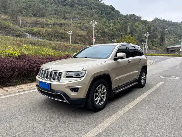 Jeep Grand Cherokee (Import) 2014