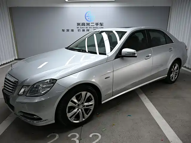 Mercedes-Benz Mercedes-Benz E-Class (Import) 2009