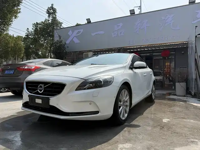 Volvo Volvo V40 2016