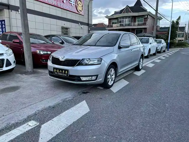 Škoda Rapid 2015