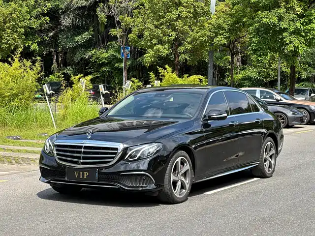 Mercedes-Benz Mercedes-Benz E-Class 2017