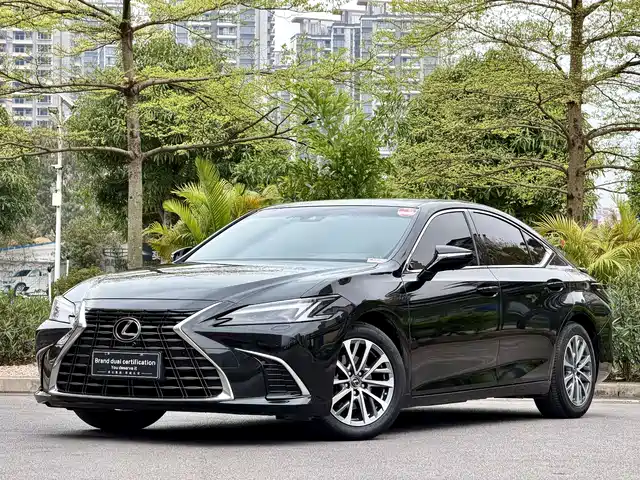 Lexus Lexus ES 2025