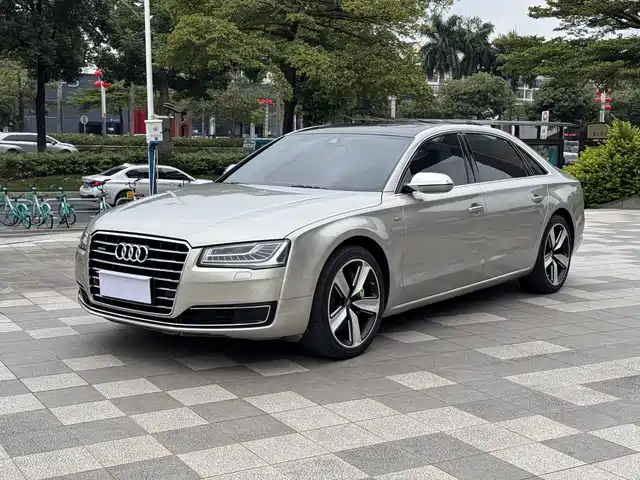 Audi Audi A8 2015