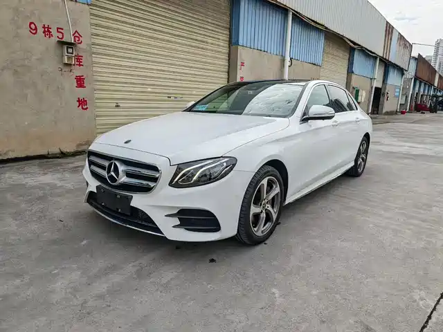 Mercedes-Benz Mercedes-Benz E-Class 2017