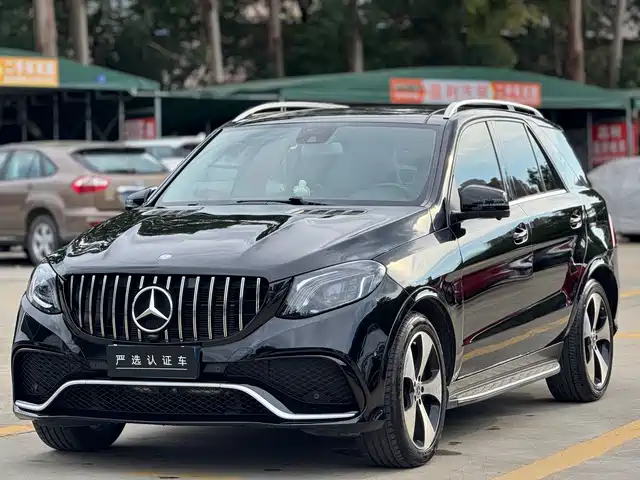 Mercedes-Benz Mercedes-Benz M-Class 2012