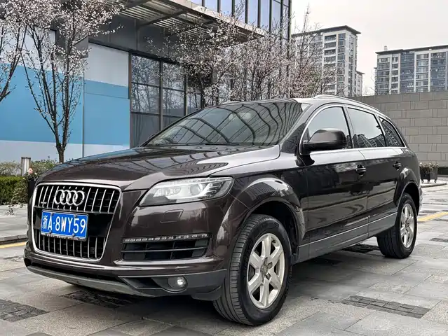 Audi Audi Q7 2012