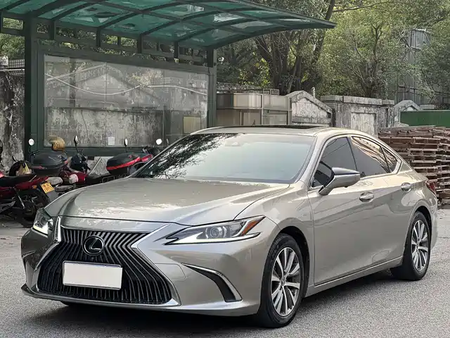 Lexus Lexus ES