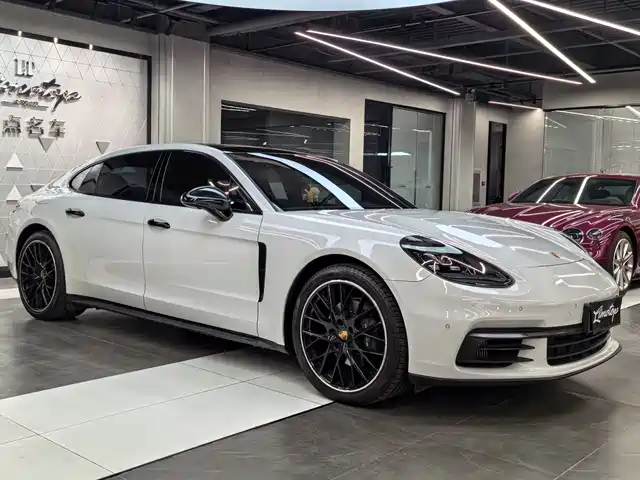 Porsche Panamera 2019