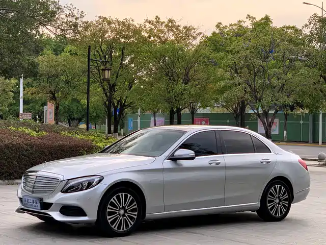 Mercedes-Benz Mercedes-Benz C-Class 2017