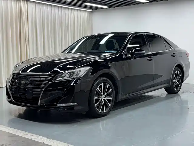 Toyota Crown 2017