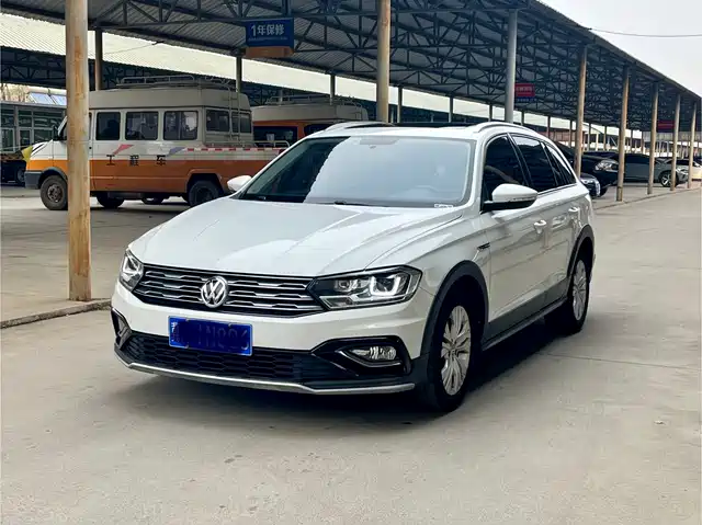Volkswagen C-TREK 2017