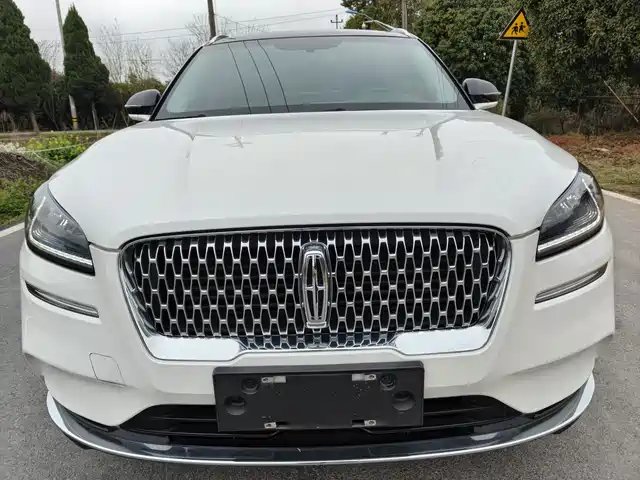Lincoln Adventurer 2020
