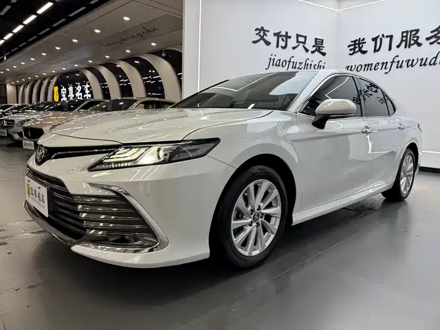 Toyota Camry 2021