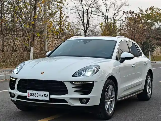 Porsche Macan 2015