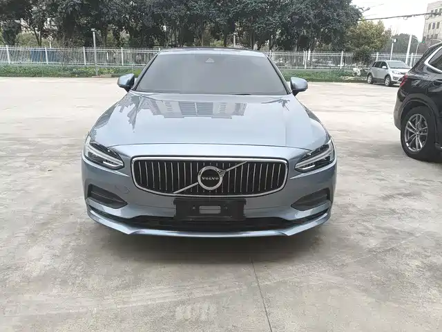 Volvo Volvo S90 2018