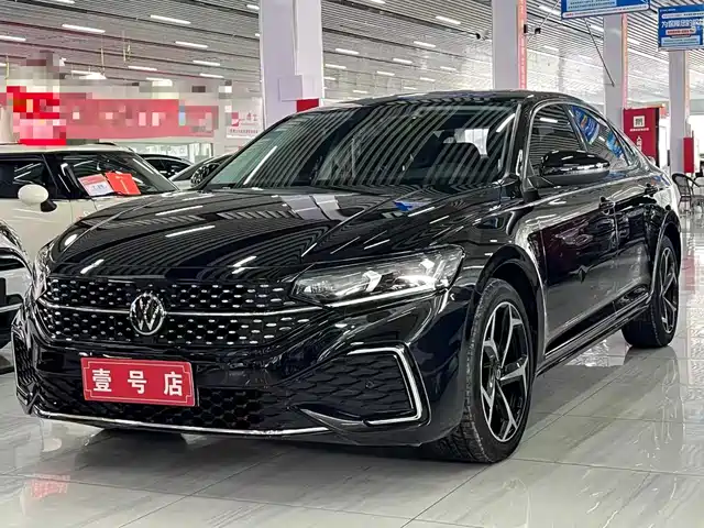 Volkswagen Passat 2023