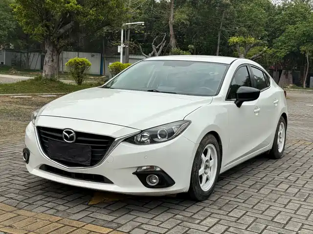 Mazda Mazda3 Axela 2015
