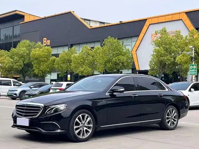 Mercedes-Benz Mercedes-Benz E-Class 2019