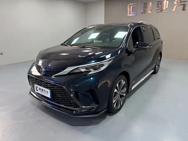 Toyota Granvia 2024