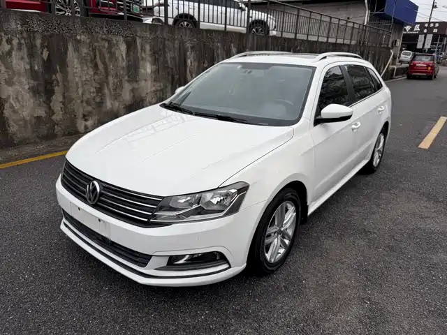 Volkswagen Lavida Tour