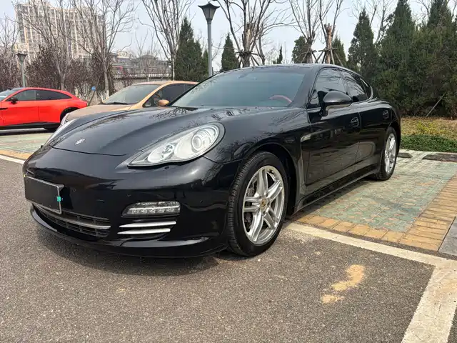 Porsche Panamera 2013