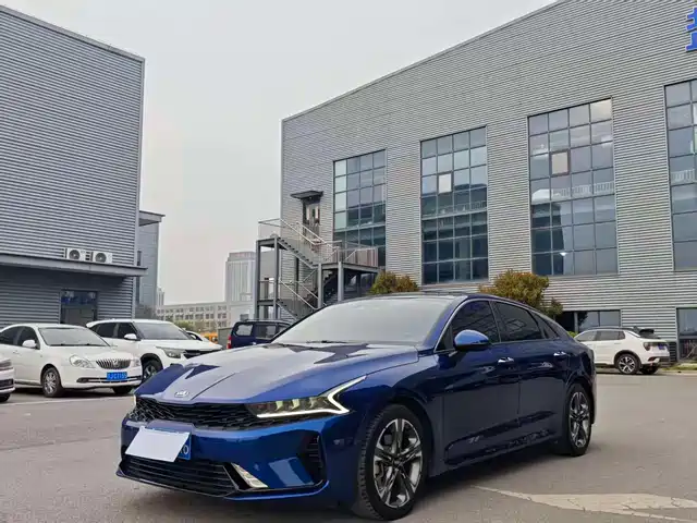 Kia Kia K5 2021
